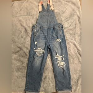 American Eagle distressed Overalls size Large